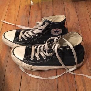 Black hi top Converse